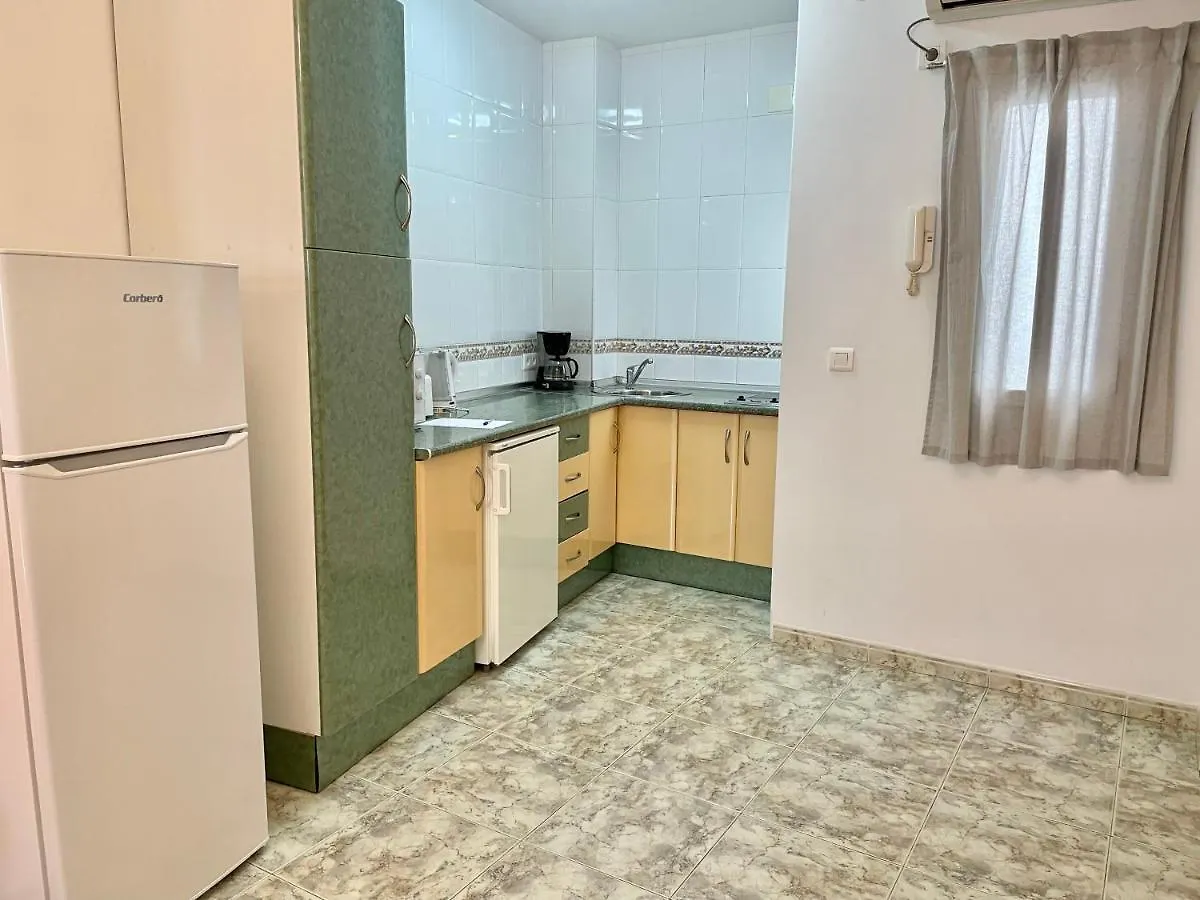 Apartamentos Alan Nerja 0*,  España